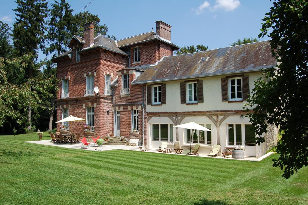Le Manoir Du Menillet Bed & Breakfast Bornel Екстериор снимка